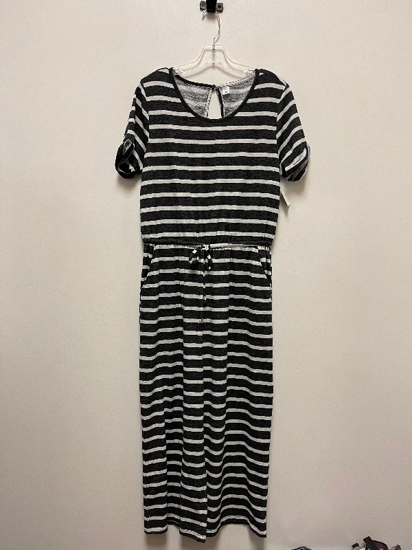 Grey & White Jumpsuit Old Navy, Size L